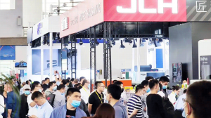 勱微機(jī)器人亮相中國（寧波）國際智能工廠展覽會(huì)，助推長三角地區(qū)智能物流升級(jí)