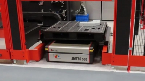 日本Amada公司開發(fā)鈑金工廠用搬運(yùn)機(jī)器人