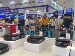 展會進行時|邁睿機器人閃耀亮相青島物流展，AI讓搬運更智能