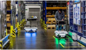 自主移動機器人為物料搬運提高安全性