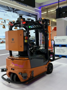 立得空間亮相2023世界機器人大會