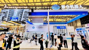 慧倉機(jī)器人攜創(chuàng)新產(chǎn)品驚艷亮相CeMAT ASIA 2023，再秀行業(yè)領(lǐng)軍實(shí)力！
