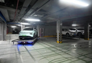 AGV智能停車機器人“泊車”！免費開放！