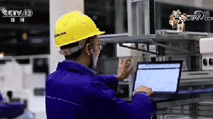 快倉多類型機(jī)器人混場(chǎng)系列之挖掘機(jī)工廠“天花板”