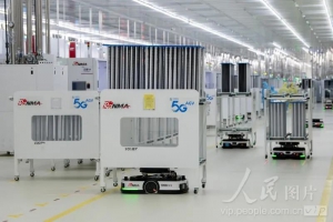 浙江金華：AGV智能工廠生產(chǎn)忙