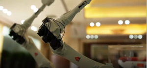 臨工智科LGR6400六軸多關節(jié)機器人亮相全國兩會，展現(xiàn)山東智能制造新高度