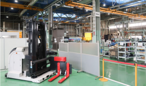 日媒：日本司機(jī)短缺刺激倉庫創(chuàng)新--中日物流自動叉車競爭白熱化