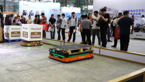 創(chuàng)新融合 引領物流革新｜嘉騰機器人與捷象機器人聯(lián)合推出潛伏式無人叉車（LAF）