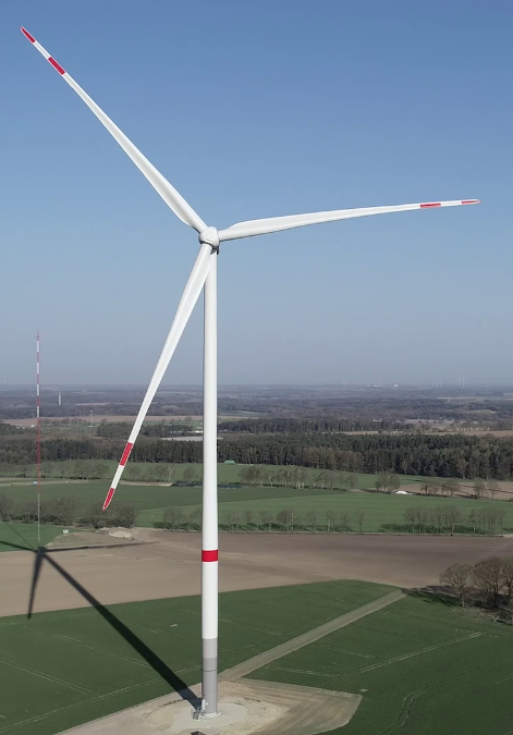 高效運轉(zhuǎn)丨史陶比爾AGV應(yīng)用于陸上風(fēng)電機組裝配線