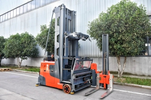 合肥搬易通MiMA防爆三向叉車(chē):石油化工行業(yè)倉(cāng)儲(chǔ)安全新選擇