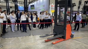 林德智能亮相北方國(guó)際物流和運(yùn)輸技術(shù)博覽會(huì)，盡現(xiàn)智慧物流魅力