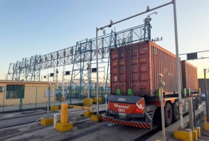 ZPMC參建的我國(guó)首條跨境AGV無(wú)人運(yùn)輸專用通道全線貫通