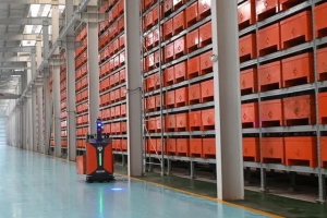 搬運(yùn)貨物也用上AI 這家甬企研發(fā)的智慧物流機(jī)器人很“聰明”