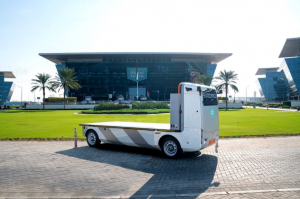 阿聯(lián)酋首測無人駕駛卡車