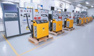 智能化充電 引領(lǐng)潮流 | 合力叉車(chē)?中叉網(wǎng)2024中國(guó)叉車(chē)和移動(dòng)機(jī)器人高質(zhì)量發(fā)展萬(wàn)里行走進(jìn)愛(ài)普拉