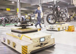 AGV數(shù)字化車(chē)間造高端摩托單臺(tái)制造成本降47%