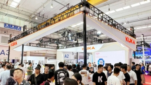 庫(kù)卡亮相2024世界機(jī)器人大會(huì)，育質(zhì)生產(chǎn)力智創(chuàng)新未來(lái)