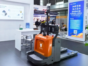 CeMAT ASIA | 木蟻無(wú)人叉車(chē)，全場(chǎng)景通用，受熱捧