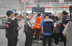 雙11余溫未散，雙12備戰(zhàn)正酣：木蟻無(wú)人叉車(chē)助力物流公司高效迎戰(zhàn)