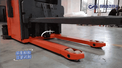 尋跡智行無(wú)人叉車(chē)實(shí)力看得見(jiàn)