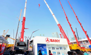 聚焦寶馬展：三一電動(dòng)叉車全新系列驚艷亮相，掀起行業(yè)熱潮