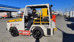 多批次、大批量交付！TCF牽引車抵達(dá)北京首都機(jī)場(chǎng)，為國(guó)際航運(yùn)提效率！