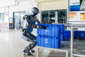 富士康與優(yōu)必選宣布建立全方位長期戰(zhàn)略合作，共同落地人形機器人在智能制造領(lǐng)域的應(yīng)用