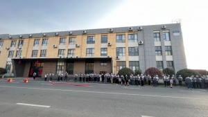 卓一智能叉車|蛇舞新春，開工大吉！