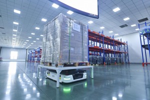 華陽集團(tuán)新力量：AMR機(jī)器人推動(dòng)生產(chǎn)智能化