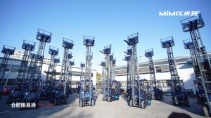 合肥搬易通MiMA平衡重AGV叉車本體批量交付，助力企業(yè)實(shí)現(xiàn)室內(nèi)外無(wú)人化倉(cāng)儲(chǔ)搬運(yùn)