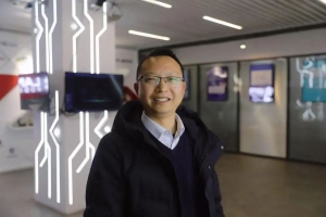 《齊魯晚報(bào) · 齊魯壹點(diǎn)》專(zhuān)訪藍(lán)芯科技：行業(yè)首創(chuàng)，給機(jī)器人裝上了“眼睛”