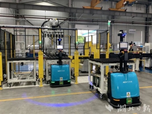 給叉車裝上AI大腦 “天門造”物流機器人賣全球