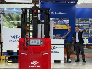 杭叉智能亮相LogiMAT 2025：技術(shù)領(lǐng)航全球智慧物流