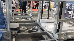 全球首秀丨智庫(kù)智能「六向穿梭車」驚艷亮相德國(guó)LogiMAT 2025