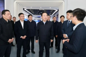 省委書(shū)記調(diào)研諾力：勉勵(lì)我們努力在技術(shù)上形成自己的特色和優(yōu)勢(shì)，在市場(chǎng)競(jìng)爭(zhēng)的大浪淘沙中脫穎而出、做大做強(qiáng)