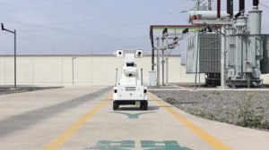 “火眼金睛+鐵腳板”！“雙流造”AI智能巡檢機(jī)器人顯身手