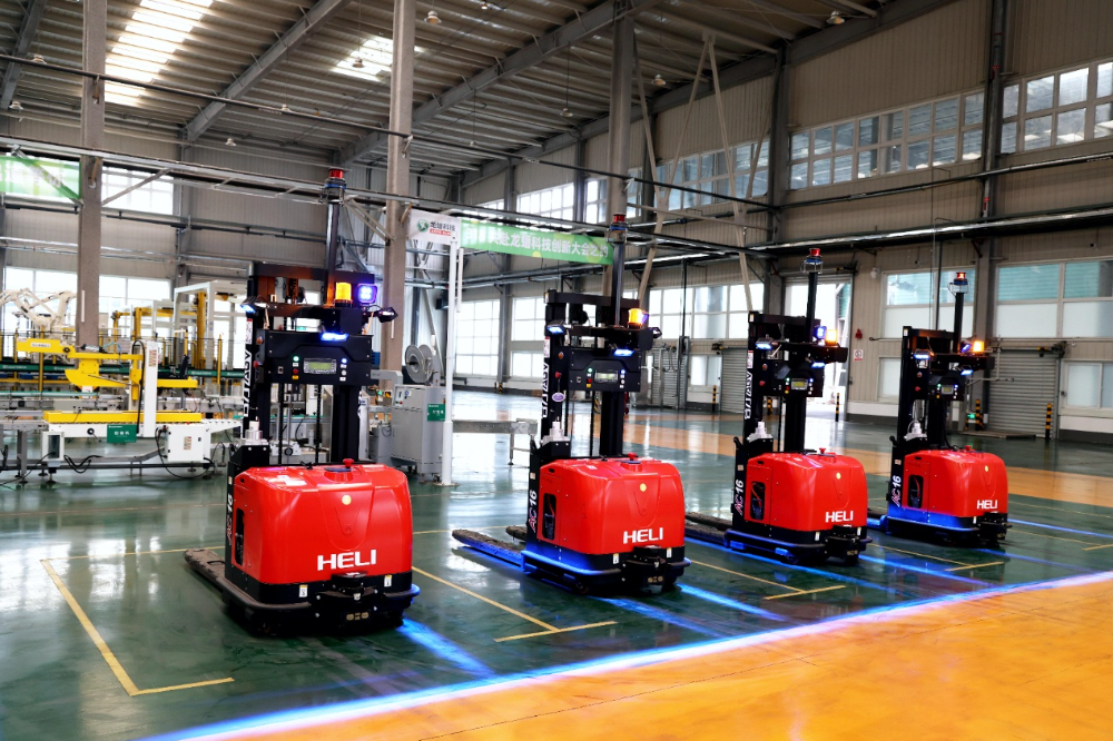 合力工業(yè)車輛和智能物流系統(tǒng)助力可蘭素“讓天空更藍(lán)”