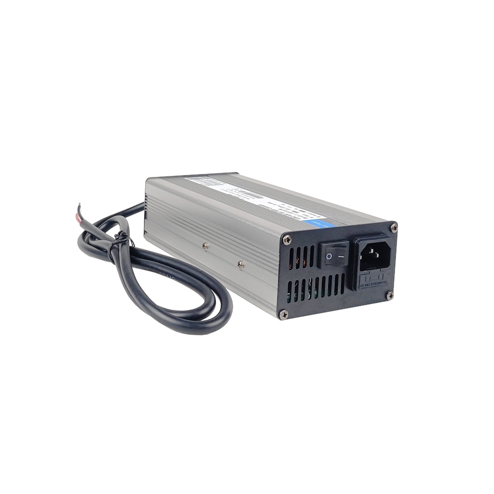 智能充電器鋰電池充電器