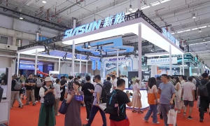 具身智能，創(chuàng)變未來(lái)！新松亮相北京世界機(jī)器人大會(huì)