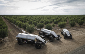 約翰迪爾全資并購GUSS加碼高價(jià)值作物自主噴霧與“物理農(nóng)業(yè)AI”