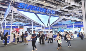 智變賦能 煥新共贏 | 新松盛裝參展2025上海工博會