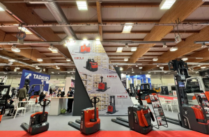 合力強(qiáng)勢(shì)亮相意大利GIS展--推動(dòng)綠色物流革命，引領(lǐng)歐洲新能源潮流