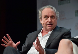 《財富》：Roomba 掃地機(jī)器人制造商 iRobot 的聯(lián)合創(chuàng)始人 Rodney Brooks 表示，埃隆·馬斯克設(shè)想的那種將人形機(jī)器人作為萬能助手的想法是“純粹的幻想”，部分原因是機(jī)器人的協(xié)調(diào)能力