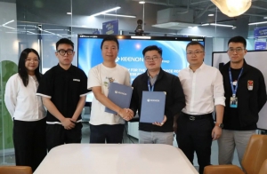 擎朗智能攜手YY集團，共促馬來西亞酒店業(yè)智能化升級