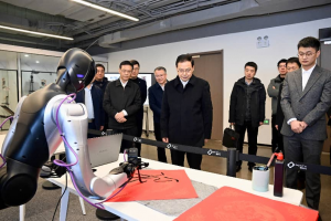 安徽省副省長李中調(diào)研零次方機(jī)器人：以精準(zhǔn)服務(wù)護(hù)航新質(zhì)生產(chǎn)力“新苗”