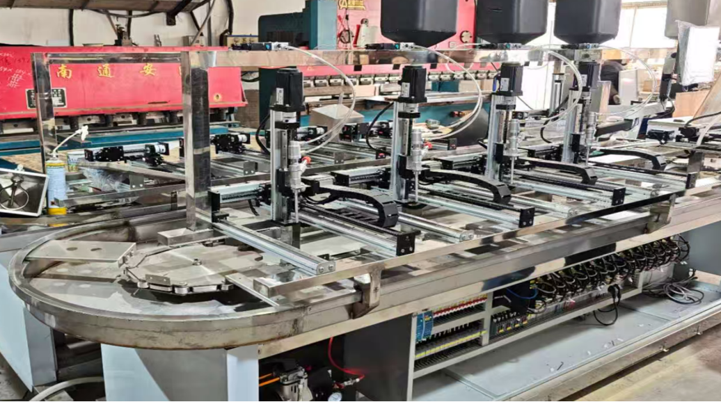 精準驅(qū)動高效生產(chǎn)！和利時DX50伺服驅(qū)動器賦能冰淇淋加工設(shè)備升級