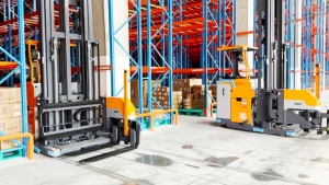 窄巷道·高密度·高效率：卓一三向叉車賦能中國電動工具行業(yè)領軍品牌