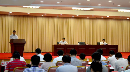 廈門市“智能制造暨創(chuàng)業(yè)創(chuàng)新推進會”召開——廈門思爾特代表智能裝備制造企業(yè)作報告