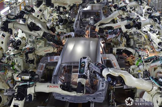 工業(yè)機(jī)器人迅速發(fā)展 對美國汽車制造業(yè)影響巨大