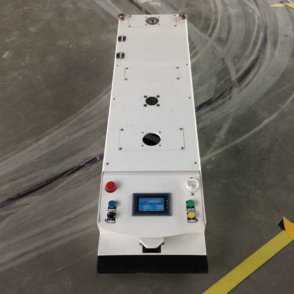 深圳宏鉞推出超薄型AGV搬運(yùn)機(jī)器人